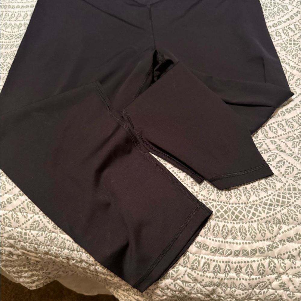 Sleek Black Women's Leggings